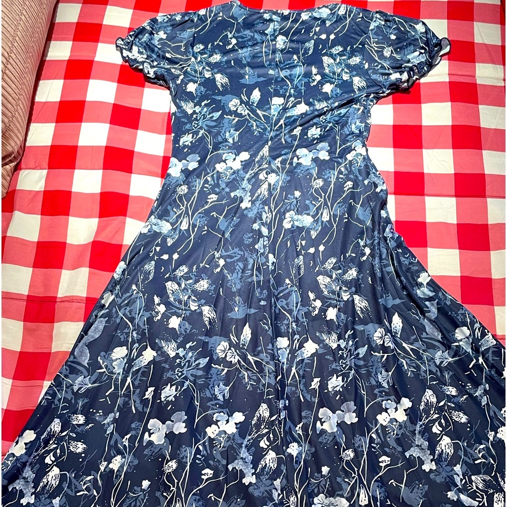 🟢Navy blue floral prints, maxi dress